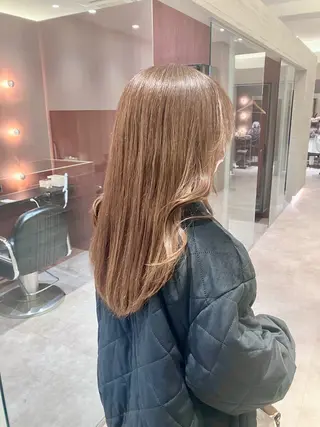 ロング カラー サキ🤍ハイトーン 🩰くびれ巻きヘアのヘアスタイル
