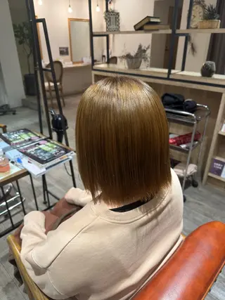 ショート 岡田 真弥のヘアスタイル