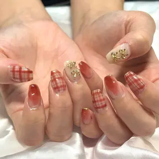 ネイル 【OKIKA】 らん🦖🌈🧡のマツエク・マツパデザイン