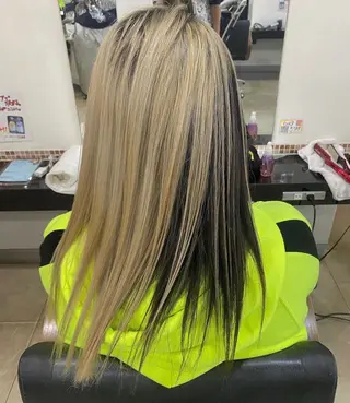 ロング カラー ヘアアレンジ 烏山 達也のヘアスタイル