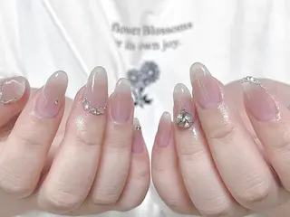 ネイル Rainrain💧 パーツ豊富、やり放題のネイルデザイン