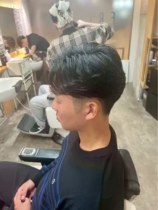 ショート パーマ メンズ 佐々木 優人のヘアスタイル