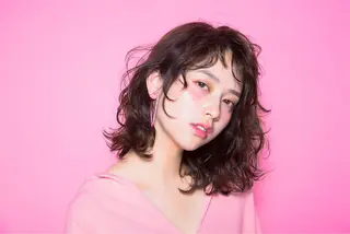 ミディアム パーマ 水口 英里のヘアスタイル