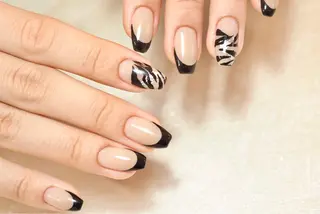 ミディアム カラー ネイル Nail salon Lieblleのネイルデザイン