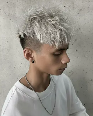 カラー メンズ ホワイト系はお任せ /ブリーチ/店長岩崎のヘアスタイル