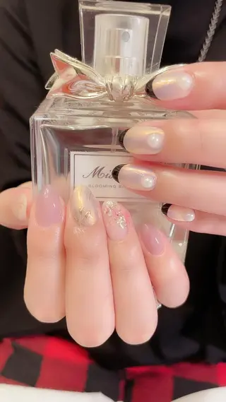 セミロング カラー ネイル Petite Cannelleのネイルデザイン