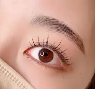 アイブロウ ローズドゥ ビューティーのマツエク・マツパデザイン