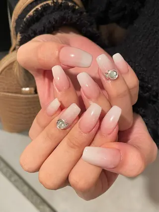 ネイル Atelier  Sii所属・Ami 🦥のネイルデザイン