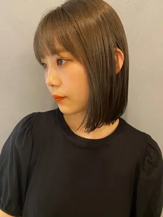 ショート カラー 砂原 ひよりのヘアスタイル