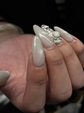 ネイル EmaNail肥後橋店所属・EmaNail 肥後橋店🤍YURIのネイルデザイン