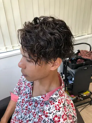 ショート カラー パーマ メンズ 関西センターパート メンズモデル募集のヘアスタイル