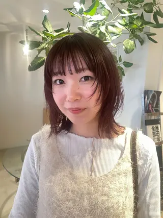 ミディアム 柔らかレイヤー× 透け感カラー/SUのヘアスタイル