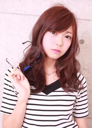 ロング 伊藤 裕貴のヘアスタイル