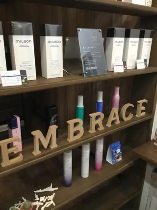 embrace エンブレイスのヘアスタイル