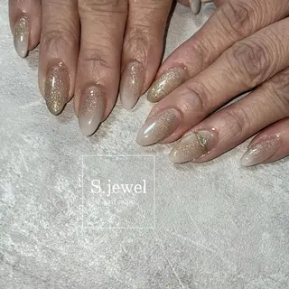 ネイル S. JEWELのネイルデザイン