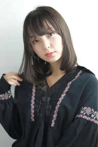 ミディアム カラー パーマ 齋藤 咲のヘアスタイル