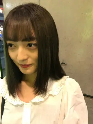 ミディアム カラー mana 暖色カラーカットのヘアスタイル