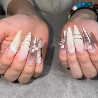 ネイル IROHA NAIL Kurumi🪽🫧のネイルデザイン