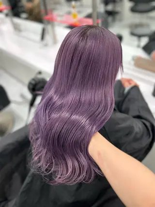 カラー 🤍ハイトーン寒色 🤍MADOKAのヘアスタイル