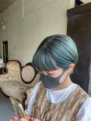 ショート カラー スギヤマ ショウゴのヘアスタイル