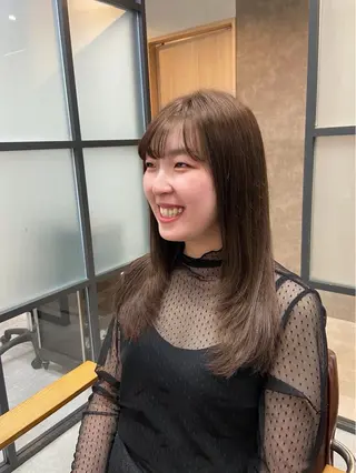 ロング 藤永 紗由香のヘアスタイル