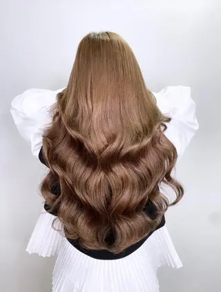 ロング カラー パーマ ヘアアレンジ ハイトーン カラーのヘアスタイル