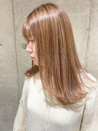 セミロング カラー ハイライトが 得意なニキです😊のヘアスタイル