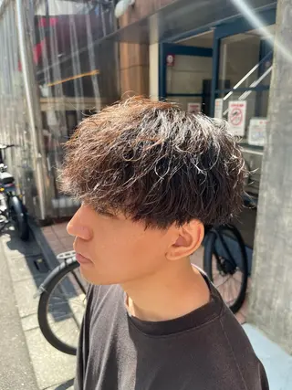 ショート パーマ メンズ ⚡メンズパーマフ ェードカットTomyのヘアスタイル
