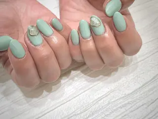 ミディアム m kaori𓃟のネイルデザイン