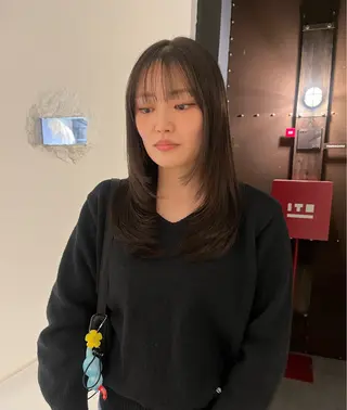 セミロング あやか/ベージュ /透け感カラーのヘアスタイル