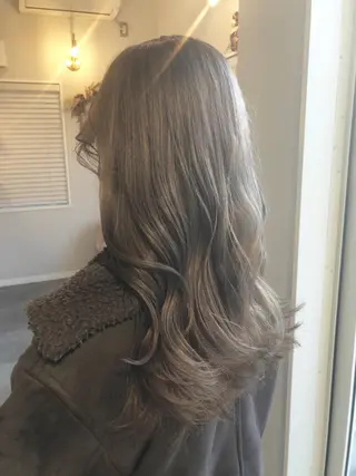 ミディアム ayumi ／透明感カラーのヘアスタイル
