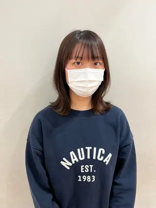 ミディアム 荒川 三希のヘアスタイル