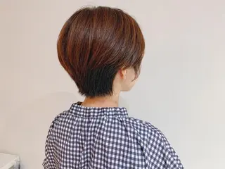 ショート タカハシ ハヤトのヘアスタイル
