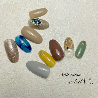 ネイル 粟津 美紀のネイルデザイン