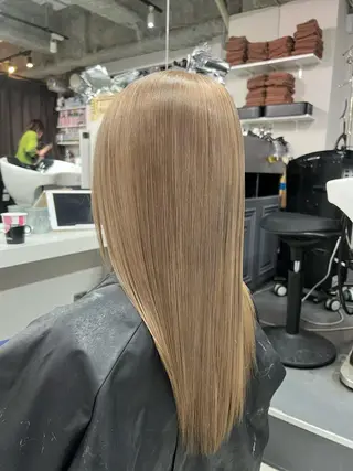 セミロング カラー ハイトーン&髪質改善 &韓国エクステ🤎のヘアスタイル