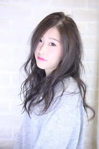 ロング 縮毛矯正/髪質改善 継続する美髪のヘアスタイル