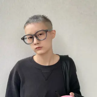 ショート ⭐️韓国ブリーチ 顔周りカット⭐️のヘアスタイル