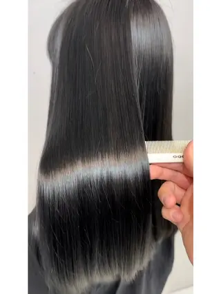 ロング 尾崎 虹美のヘアスタイル