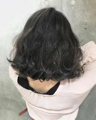 ショート カラー 小島 侑衣のヘアスタイル