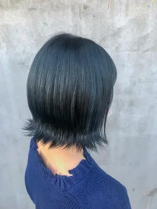 ミディアム カラー 佐藤 美聡のヘアスタイル