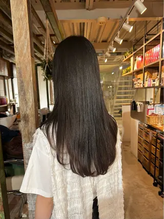 ロング 白上 愛佳のヘアスタイル