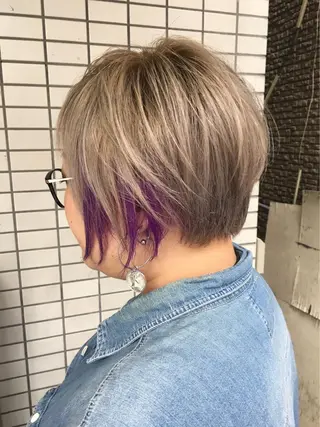 ショート カラー 鈴木 英治のヘアスタイル