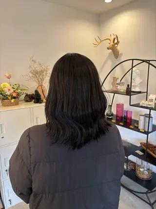 カラー 牧野 花夏のヘアスタイル