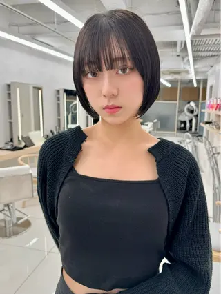 ミディアム 三鷹で1番ショート ボブをカットする新谷のヘアスタイル