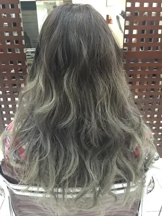 セミロング ロング カラー パーマ 神山 昌子のヘアスタイル