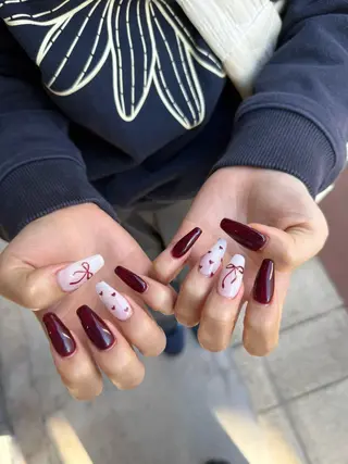 ネイル はばすみれ🎀ﾈｲﾙ 光ﾌｪｲｼｬﾙ ﾍｱのネイルデザイン