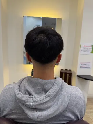 ショート 呉屋 俊介のヘアスタイル
