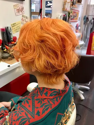 ショート カラー 岩谷/ブリーチ 🪽透明感カラーのヘアスタイル