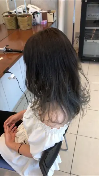 セミロング カラー 美髪矯正・レイヤー 倉友哉のヘアスタイル