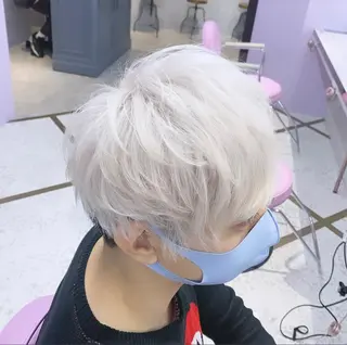 ショート カラー ブリーチ&エクステ 🥀ケアカラー特化のヘアスタイル